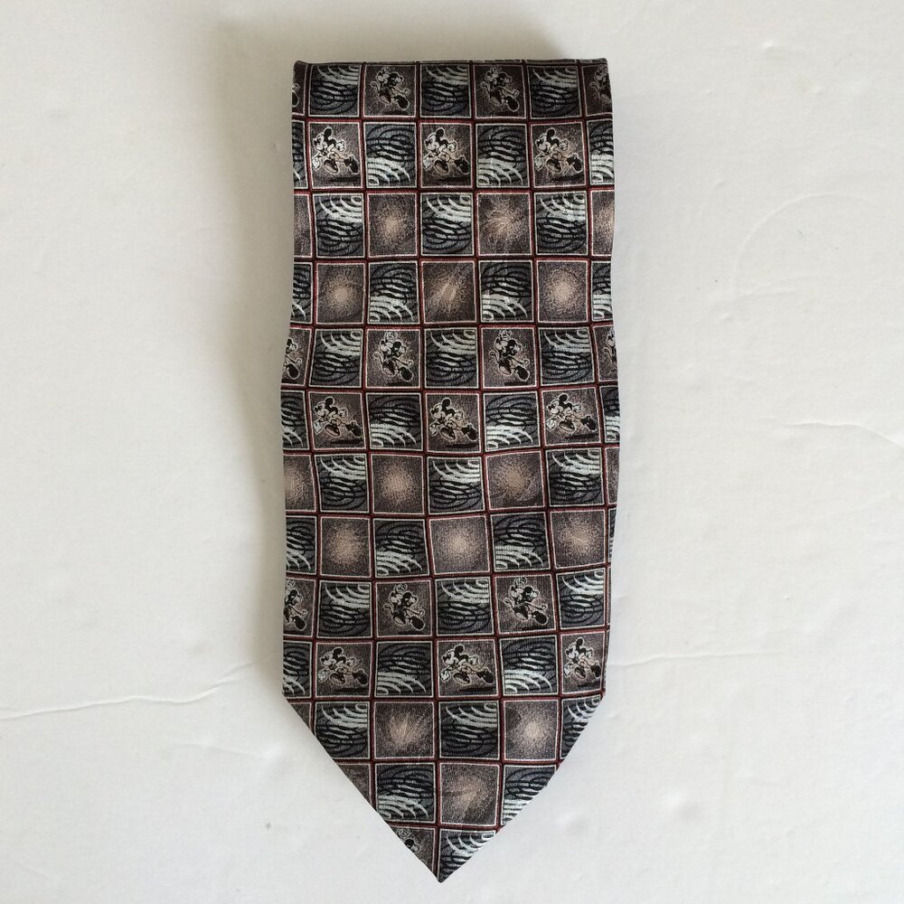 Disney Mickey Unlimited Mickey Mouse Print Mens Tie 100 % Silk Multicolor